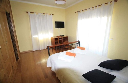 Calicos Villa | Villa Colibri: Heated Pool, Ocean View & Cinema Experience