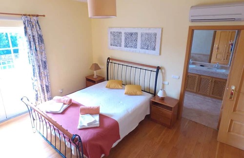 Calicos Villa | Villa Colibri: Heated Pool, Ocean View & Cinema Experience