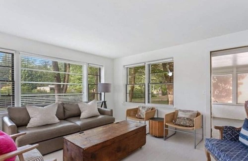Shorewood-Tower Hills-Harbert House | Charming Cottage Steps from Beaches with Family-Friendly Amenities