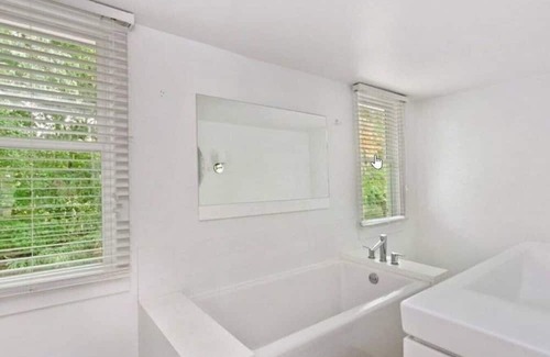 Shorewood-Tower Hills-Harbert House | Charming Cottage Steps from Beaches with Family-Friendly Amenities