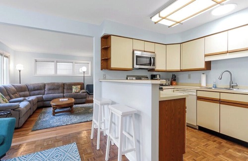 Fontana House | Geneva Shores: Cozy Monthly Rental with Lake Access