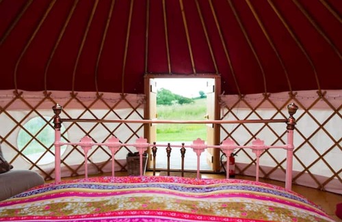 Lanteglos Cabin | Yurts Cornwall - Tremeer Farm