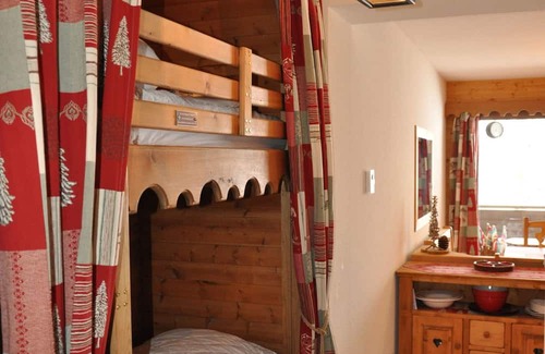 La Chapelle-d'Abondance Apartment | Inviting Apartment in La Chapelle-d'Abondance for 6 Guests