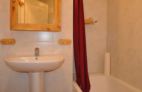 La Chapelle-d'Abondance Apartment | Inviting Apartment in La Chapelle-d'Abondance for 6 Guests