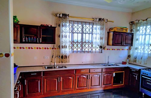 Kubease Apartment | Family-Friendly Stay at Renajoe Exclusive Centre