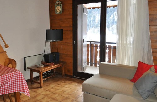La Chapelle-d'Abondance Apartment | Inviting Apartment in La Chapelle-d'Abondance for 6 Guests