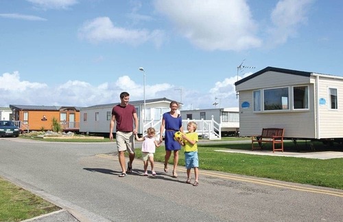 Kinmel Bay House | 2 bedroom accommodation in Kinmel Bay, Rhyl