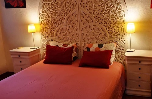 Guaro House | Relaxing Retreat "Ana Maria" with Mountain View & Pool