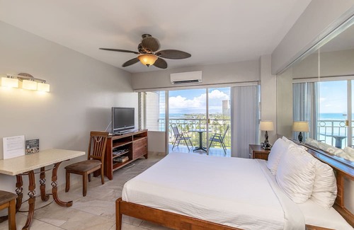 Waikiki Condo | Waikiki Shore - Breathtaking Ocean Views & Family-Friendly Amenities