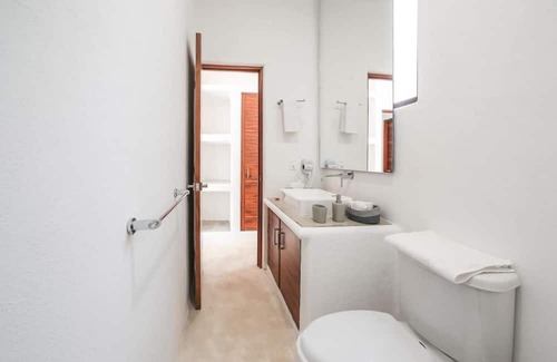 Buenavista House | Casa Lole: Enjoy a Private Pier with Free Kayaks & Paddle