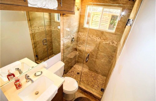 Homestead Apartment | Experience the Exotic Sukiya Tiny House with Japanese Gardens