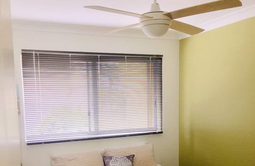 South Yunderup House | Absolute River Front - 2 b/room, fully equipped, pool, jetty, close boat ramp