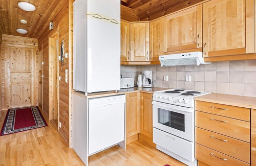 Gulen Municipality House | Perfect Holiday Home for 6 in Ånneland with Ocean Views
