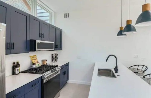 Austin House | Bright & Airy Austin Retreat Steps from Vibrant Nightlife!