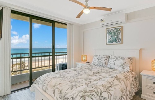 Tugun Apartment | San Simeon 31 - Absolute Beachfront Tugun - Min. 3 Night Stays!