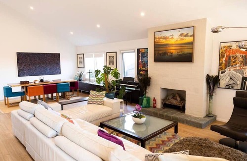 Maroubra House | Beachside Retreat with Pool, Sauna & Perfect 10 Rating