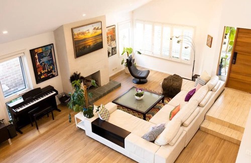 Maroubra House | Beachside Retreat with Pool, Sauna & Perfect 10 Rating