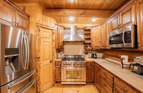 Highland Cabin | The Moose & Bear Cabin at Timpanogos
