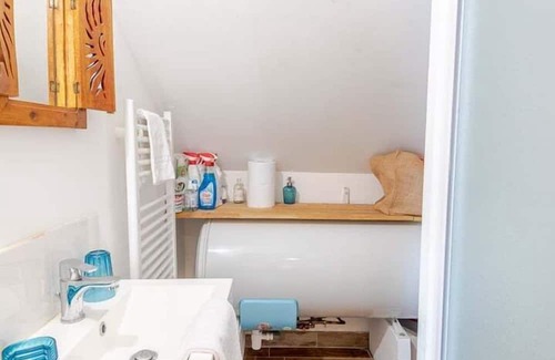 Amboise Apartment | Stay Near Château d'Amboise with Family-Friendly Amenities