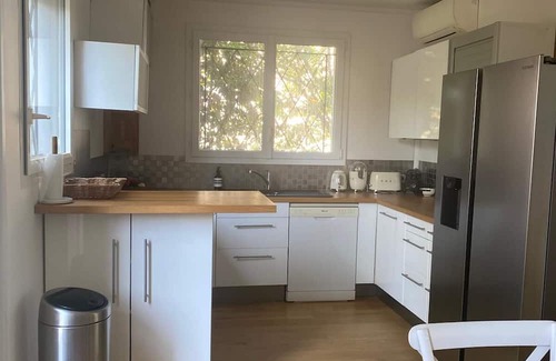 Neuilly-sur-Seine House | Villa Piscine aux Abatilles sleeps 8 near Arbousiers beach