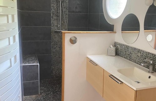 Neuilly-sur-Seine House | Villa Piscine aux Abatilles sleeps 8 near Arbousiers beach