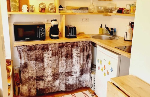 Limetz-Villez Apartment | Studio Limetz-Villez, studio flat, 2 persons