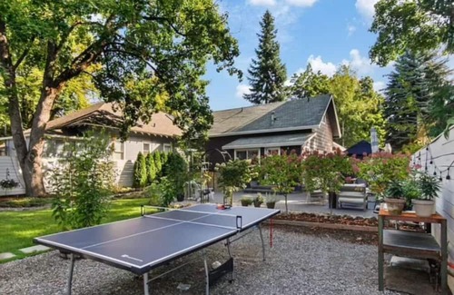 Coeur d'Alene Cottage | Cozy cottage with historic charm steps from Lake Coeur d’Alene!