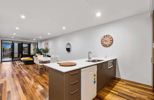 Maylands Apartment | Spacious 2 Bedroom 2 Bathroom Apartment