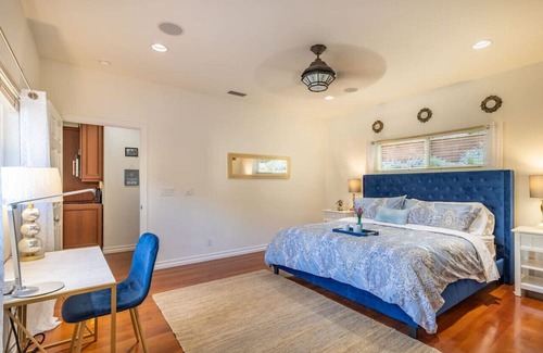 Mission Viejo House | Cozy Five-Star Oceanfront Cottage with Pet-Friendly Amenities