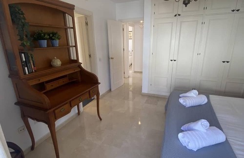 Guadalmina Cottage | Relaxing Gite Marbella: Family-Friendly with Pool Access