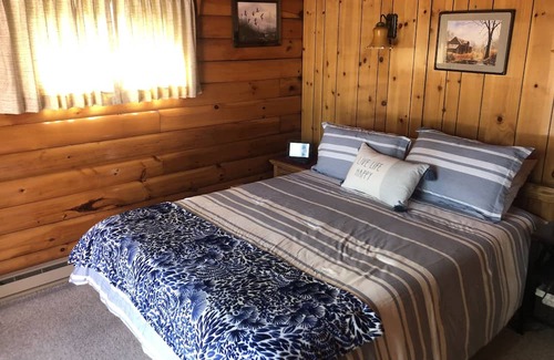 Schroon Lake Cabin | Relax by the Lake on a Private Beach with Ocean Views