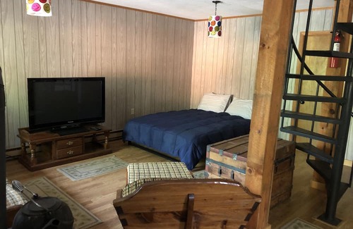 Schroon Lake Cabin | Relax by the Lake on a Private Beach with Ocean Views