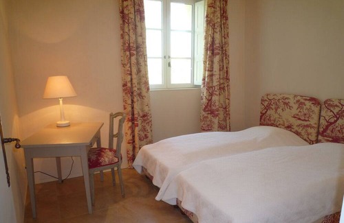 Pompignac House | Discover Gite LA Ferme Rose: Family-Friendly Retreat
