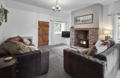 Woodhorn House | Experience The Lodge: Pet-Friendly & Family-Approved Stay