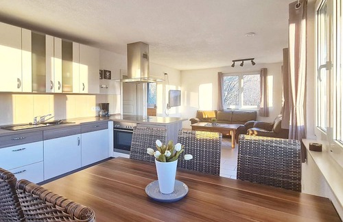 Lonevag House | Family-Friendly Holiday Home with Ocean View in Lonevåg