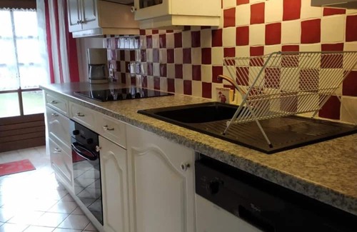 Saint-Poncy Cottage | Comfortable Gite Saint-Poncy: Family-Friendly Getaway