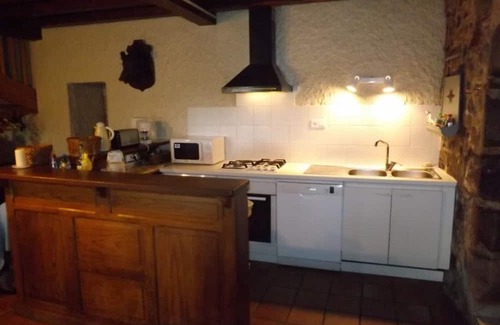 Polminhac Cottage | Cozy Gite Polminhac: Perfect for Families and Pets
