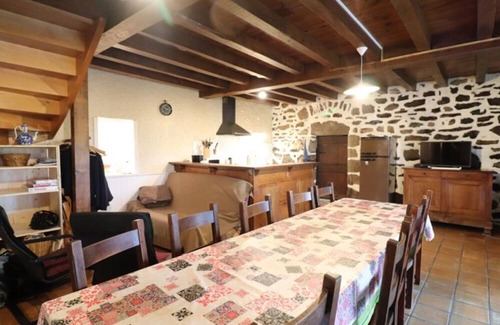 Polminhac Cottage | Cozy Gite Polminhac: Perfect for Families and Pets