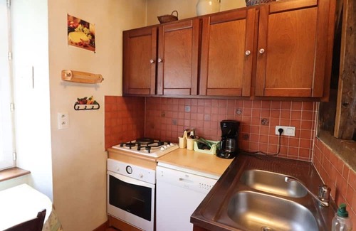 Saint-Cirgues-de-Malbert Cottage | Cozy Gite Saint-Cirgues-de-Malbert for 2 with Kitchen