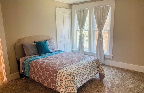 Quincy House | Modern Home in the Heart of Quincy - Family & Pet Friendly