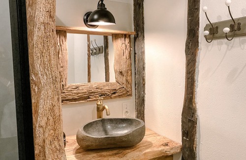Tourtoirac Bed & Breakfast | Explore Domaine de Pragelier, le Caribou with Pool & Ocean View