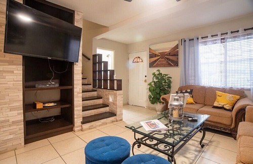 La Joya House | 3 BR Cozy Large Family Ocean VIEW house Comm Pool