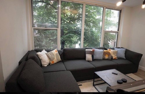 Turtle Bay Apartment | Dream Manhattan Penthouse 4 Bed / 2 Bath & 1,000 SQ FT Private Rooftop