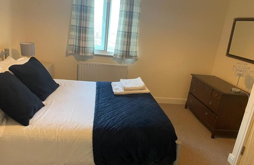 Hatfield Apartment | Pet-Friendly 2 Bed Apt Near Hatfield Station with Free Parking