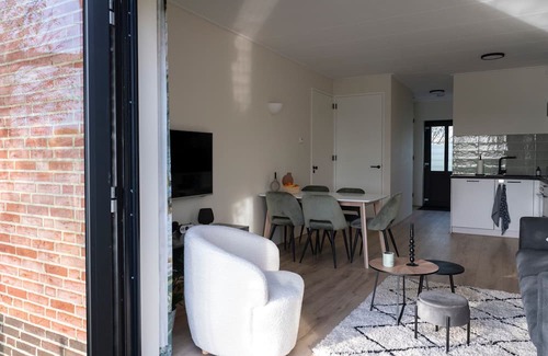 Municipality of Kaag en Braassem House | Cozy chalet on the Veluwemeer