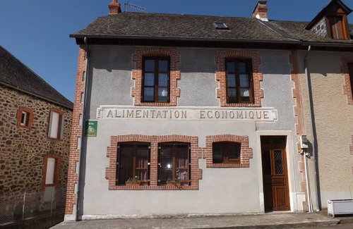 Drugeac Cottage | Gite Drugeac: Ideal 4-Bedroom Retreat for Up to 8 Guests