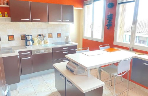 Aurillac Apartment | Comfortable Apartment Aurillac with Kitchen & Family Amenities