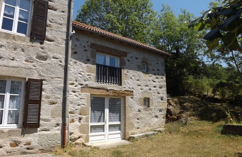 Lorcieres Cottage | Gite Lorcières: Cozy 2-Bedroom Retreat for Families