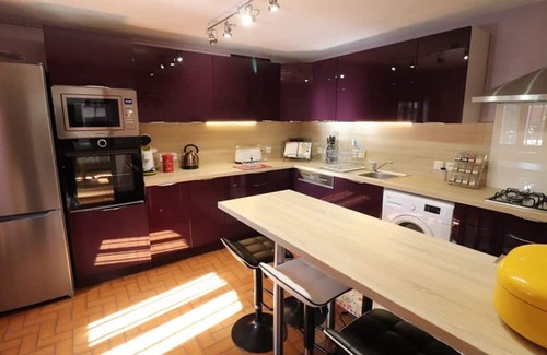Pailherols Cottage | Cozy Gite Pailherols: Family-Friendly Retreat for 6