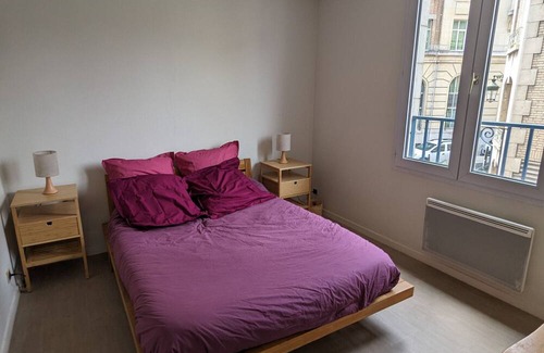 Orleans Apartment | Welcoming Apartment Orléans with Kitchen & Spa Amenities